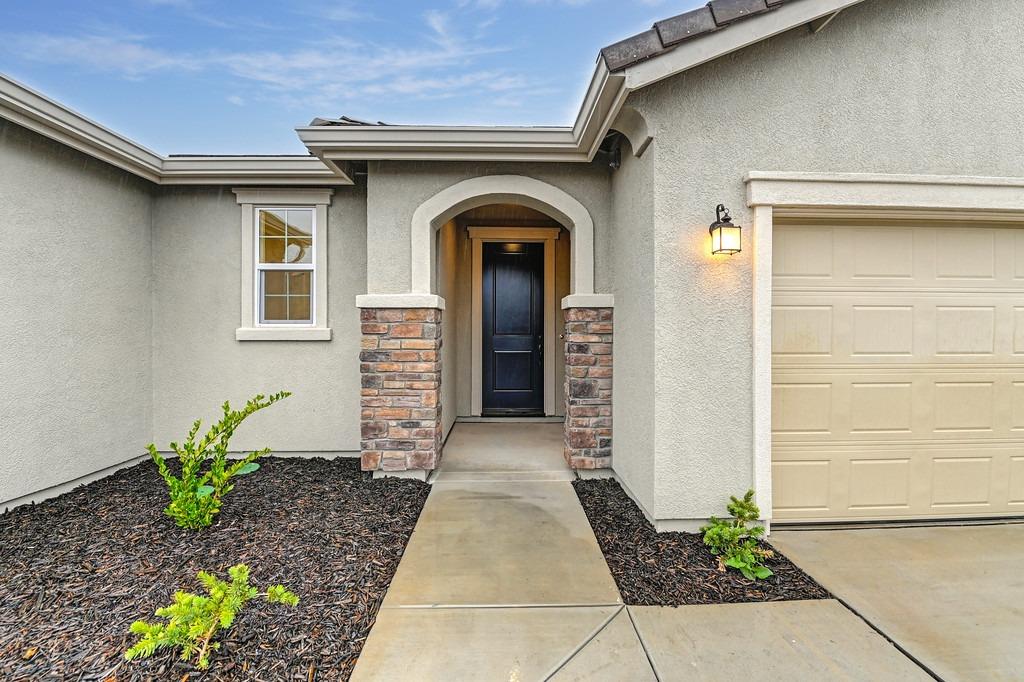 Detail Gallery Image 2 of 29 For 1202 Shea Falls Dr, Lincoln,  CA 95648 - 4 Beds | 2 Baths