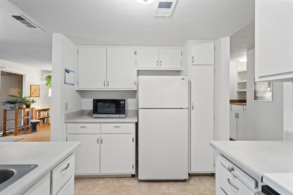 Detail Gallery Image 6 of 63 For 951 Fulton Avenue #530,  Sacramento,  CA 95825 - 2 Beds | 1 Baths