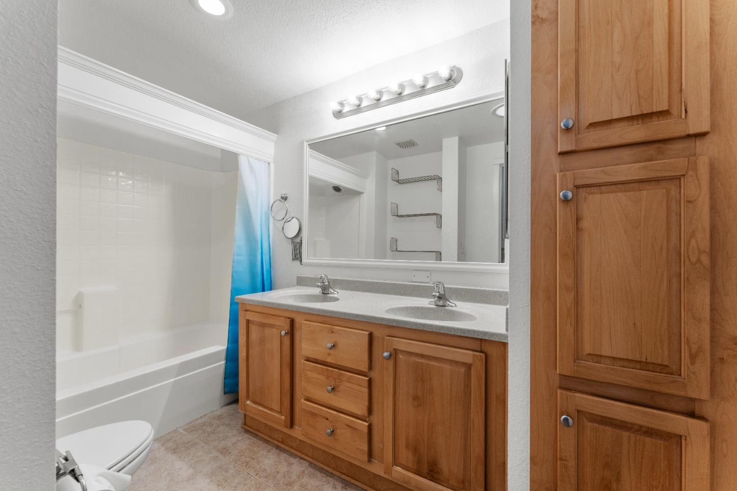 Detail Gallery Image 9 of 32 For 436 Harriet Ln, West Sacramento,  CA 95605 - 2 Beds | 2 Baths