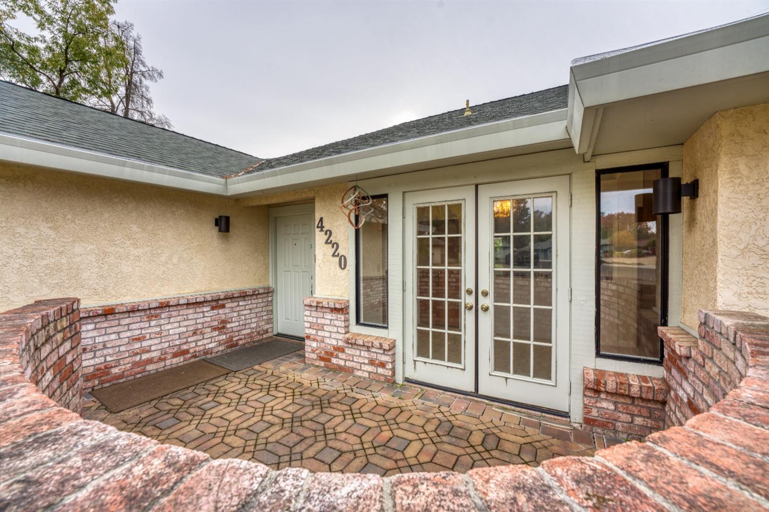 Detail Gallery Image 5 of 39 For 4220 Waymar Ct, Carmichael,  CA 95608 - 3 Beds | 2 Baths