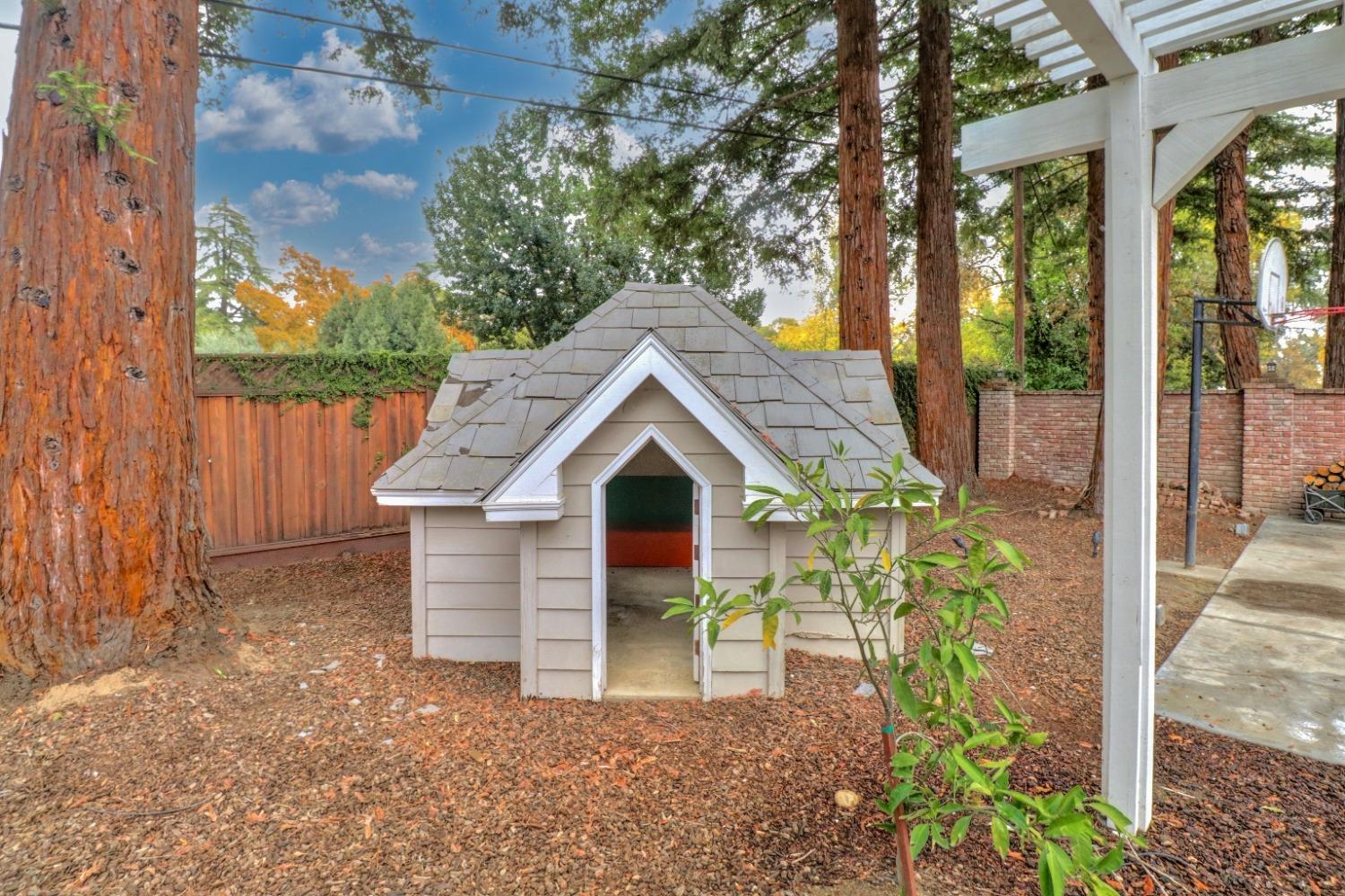 Detail Gallery Image 59 of 78 For 3391 Holly Dr, Sacramento,  CA 95864 - 5 Beds | 4/1 Baths