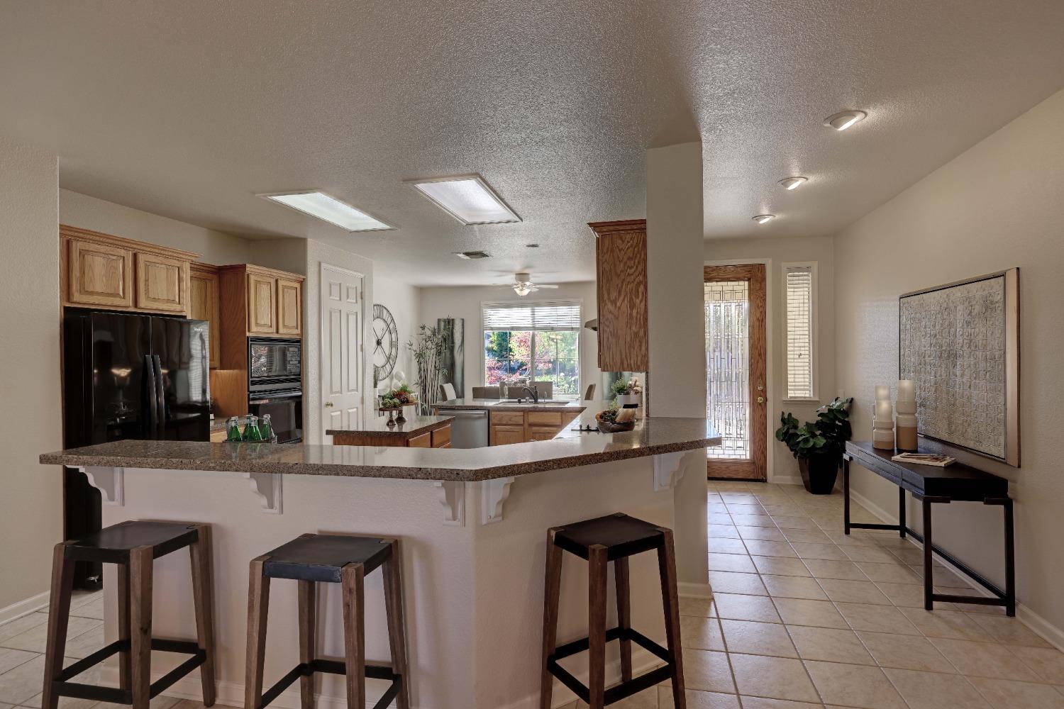 Detail Gallery Image 9 of 61 For 500 Stillwater Ct, Lincoln,  CA 95648 - 3 Beds | 2 Baths