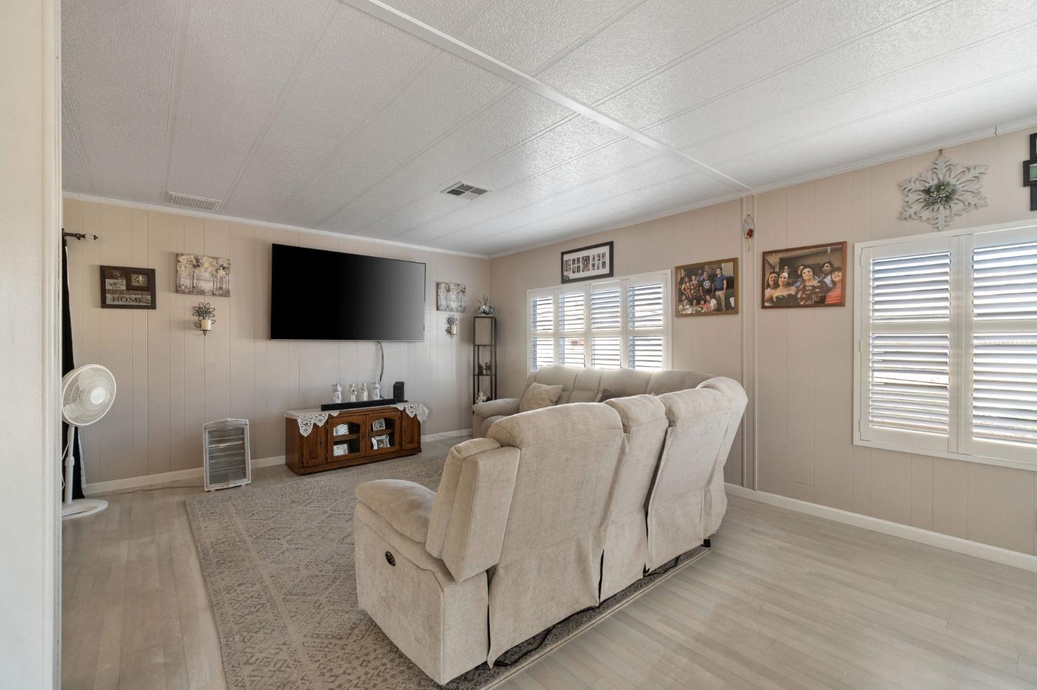 Detail Gallery Image 5 of 28 For 1001 Sylmar Ave 165, Clovis,  CA 93612 - 2 Beds | 2 Baths