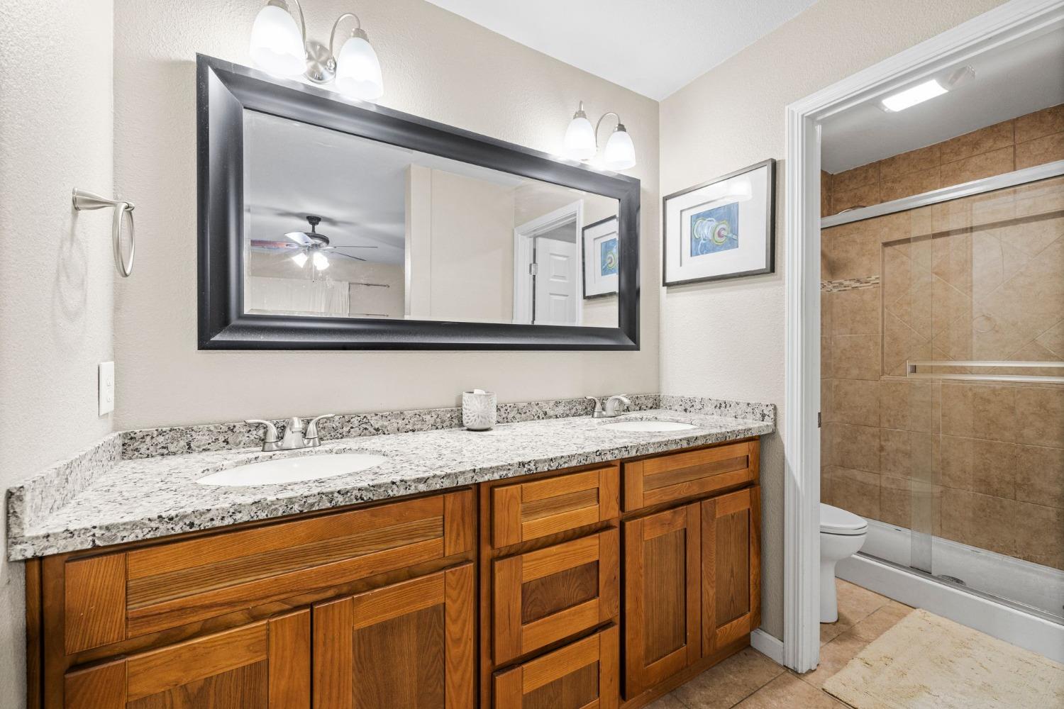 Detail Gallery Image 26 of 34 For 5326 Terrace Oak Cir, Fair Oaks,  CA 95628 - 3 Beds | 2 Baths