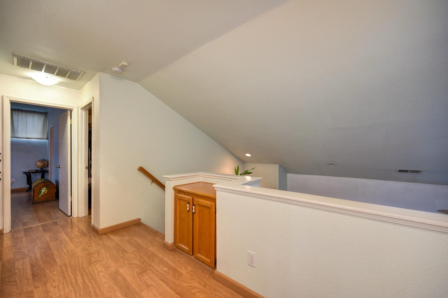 Detail Gallery Image 23 of 41 For 9570 Dominion Wood Ln, Elk Grove,  CA 95758 - 3 Beds | 2/1 Baths