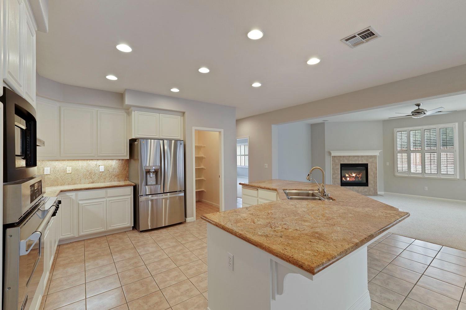 Detail Gallery Image 22 of 99 For 1242 Citadelle St, Tracy,  CA 95304 - 5 Beds | 3/2 Baths