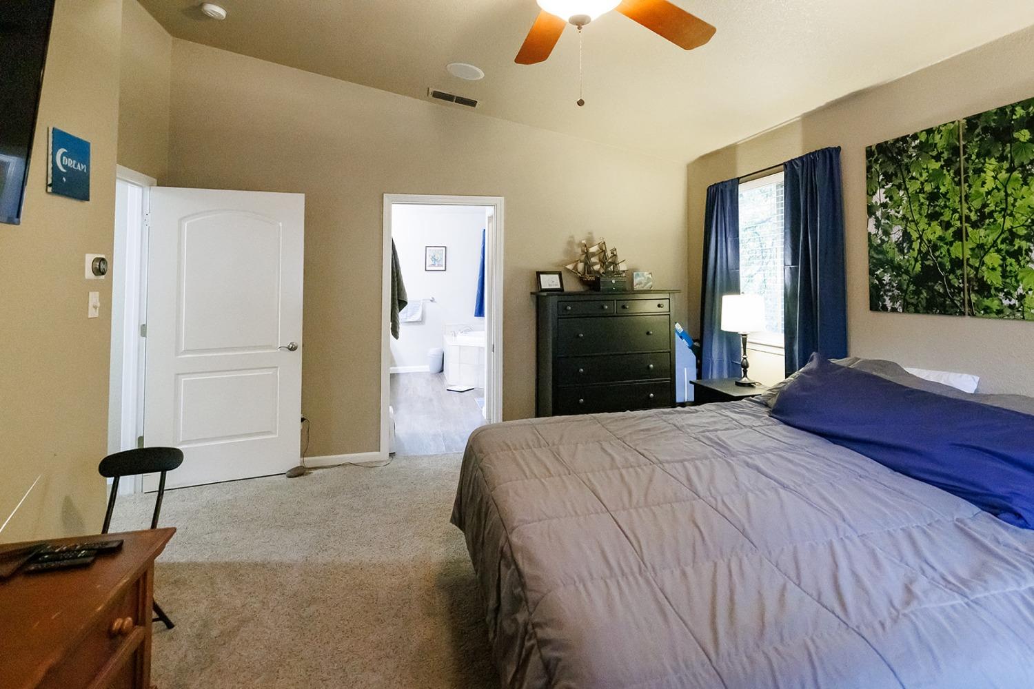 Detail Gallery Image 15 of 40 For 5521 Hope Ranch Ct, Sacramento,  CA 95842 - 4 Beds | 2/1 Baths