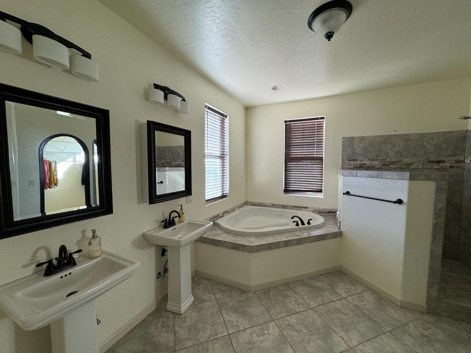 Detail Gallery Image 41 of 61 For 30793 N Dome Dr, Coarsegold,  CA 93614 - 3 Beds | 2/1 Baths