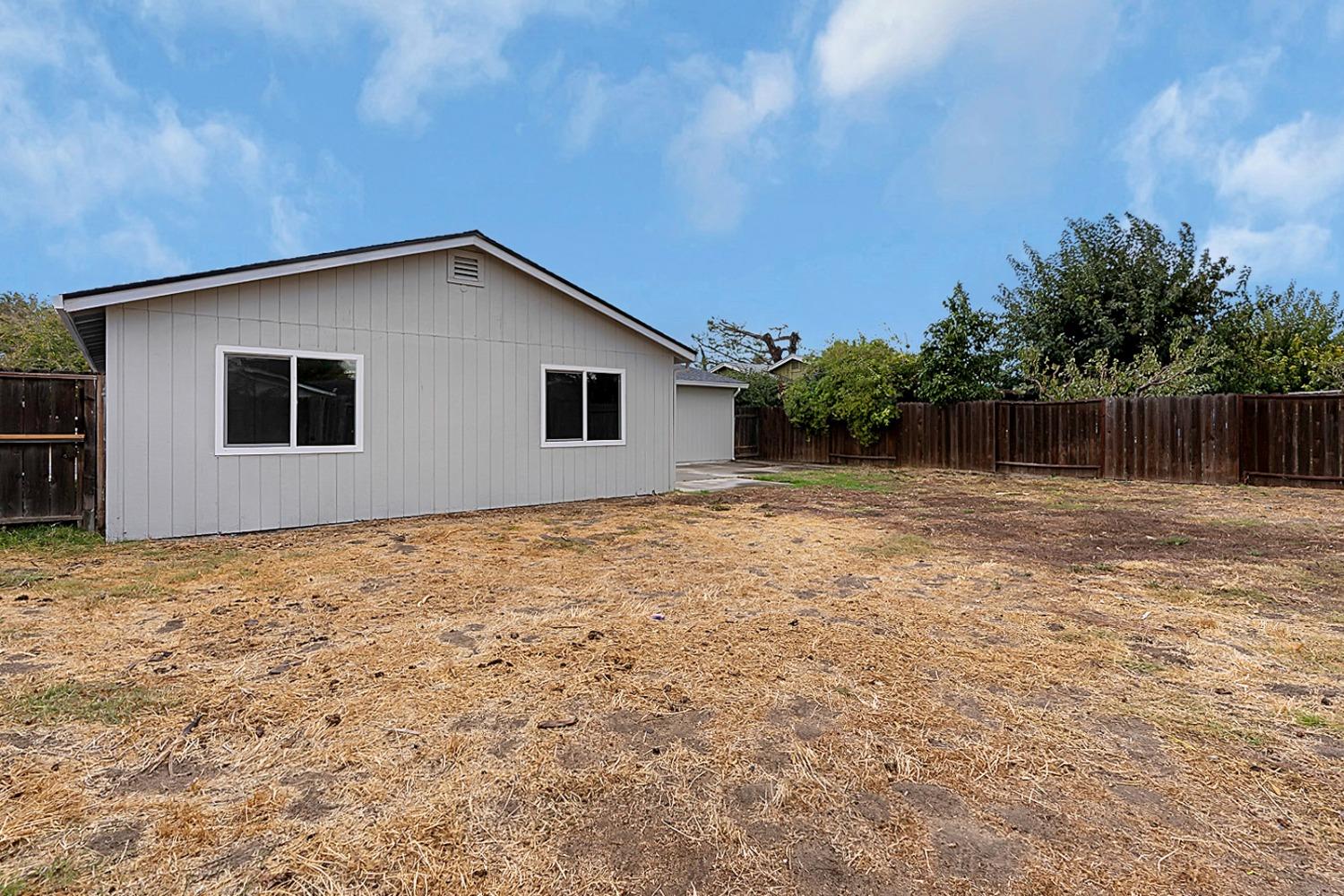 Detail Gallery Image 37 of 40 For 702 Milestone Dr, Lathrop,  CA 95330 - 3 Beds | 2 Baths