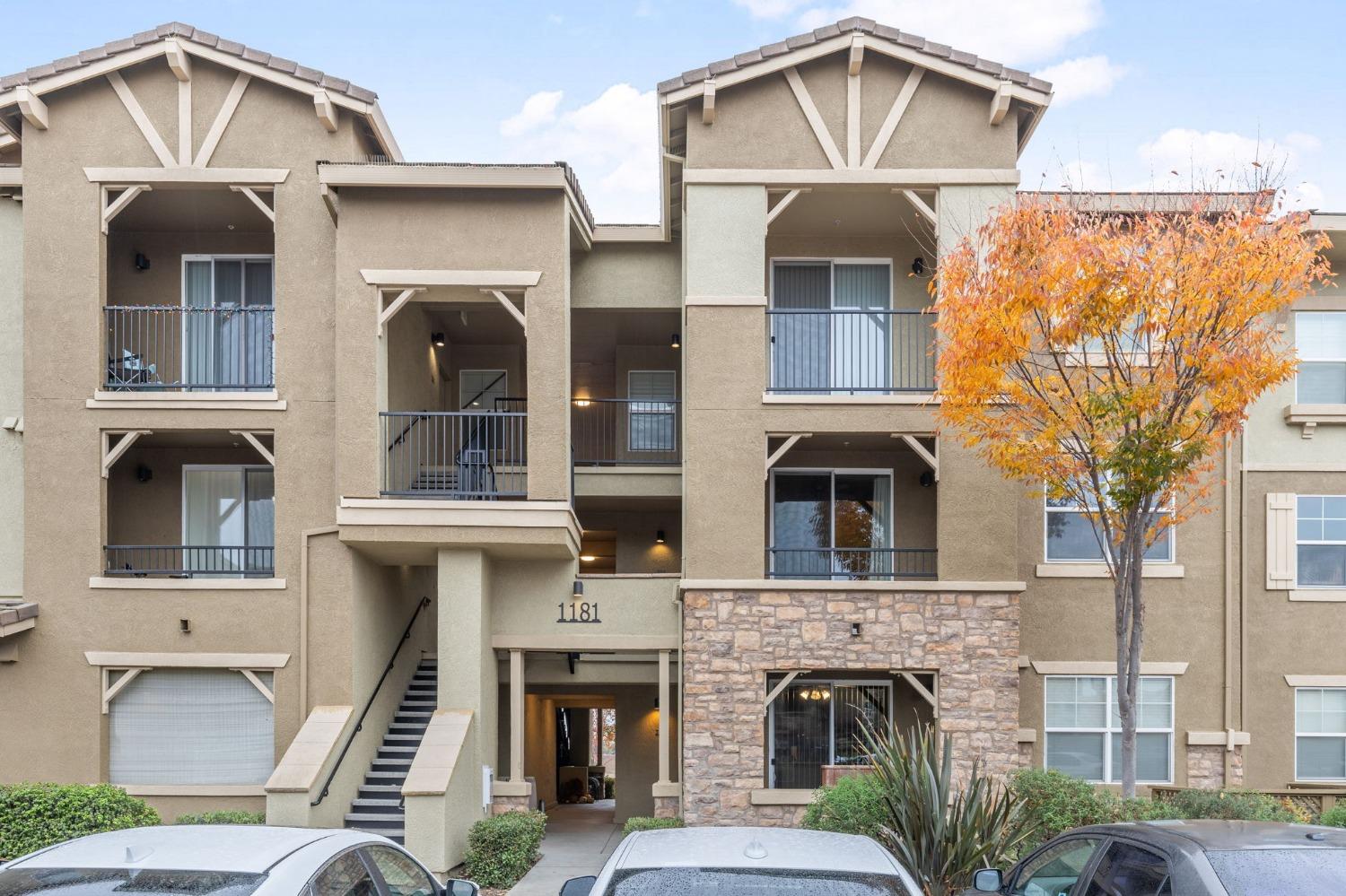 Detail Gallery Image 1 of 23 For 1181 Whitney Ranch Pkwy #722,  Rocklin,  CA 95765 - 2 Beds | 2 Baths