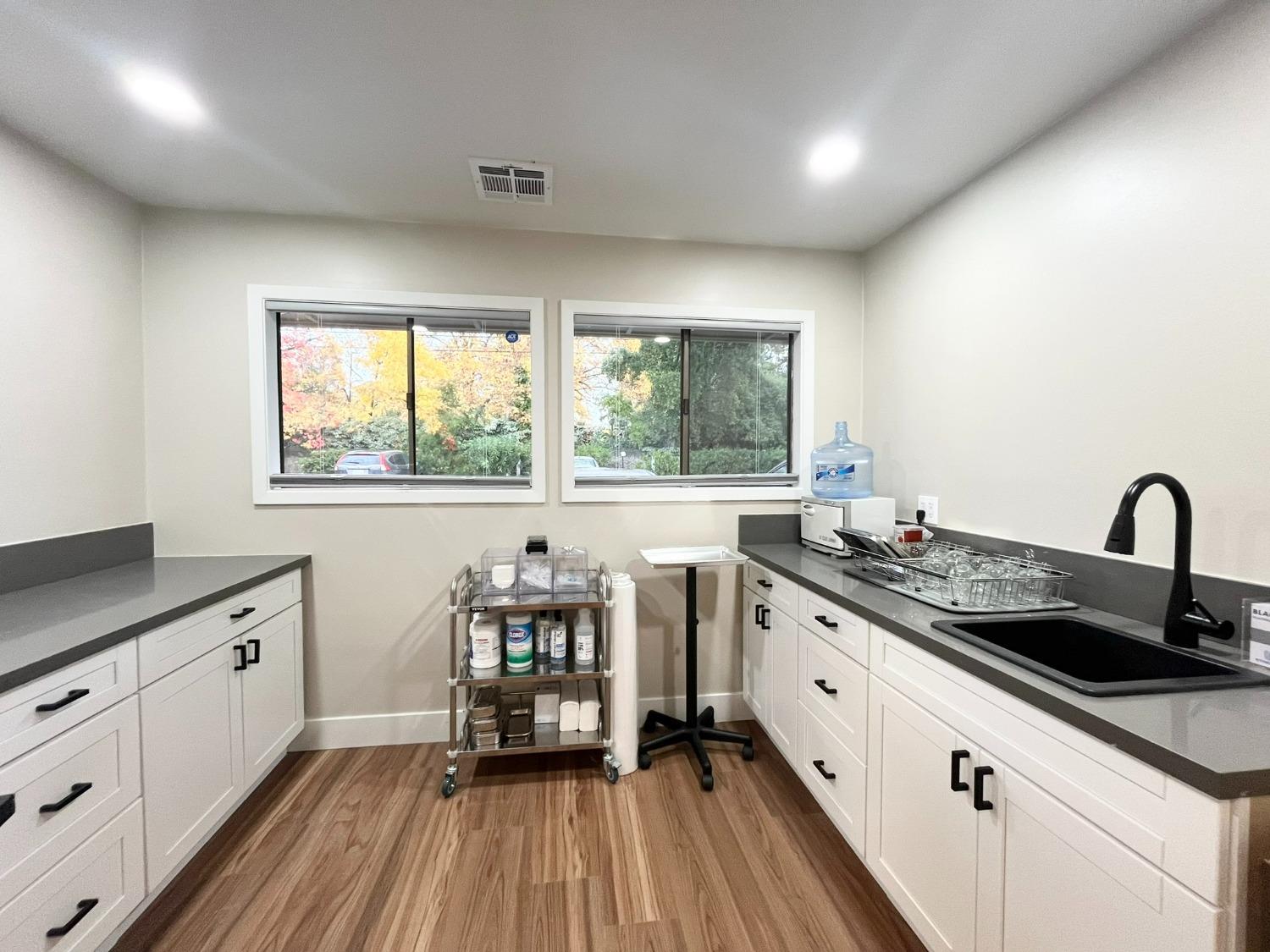 Detail Gallery Image 15 of 37 For 1832 Avondale Ave #1,  Sacramento,  CA 95825 - – Beds | – Baths