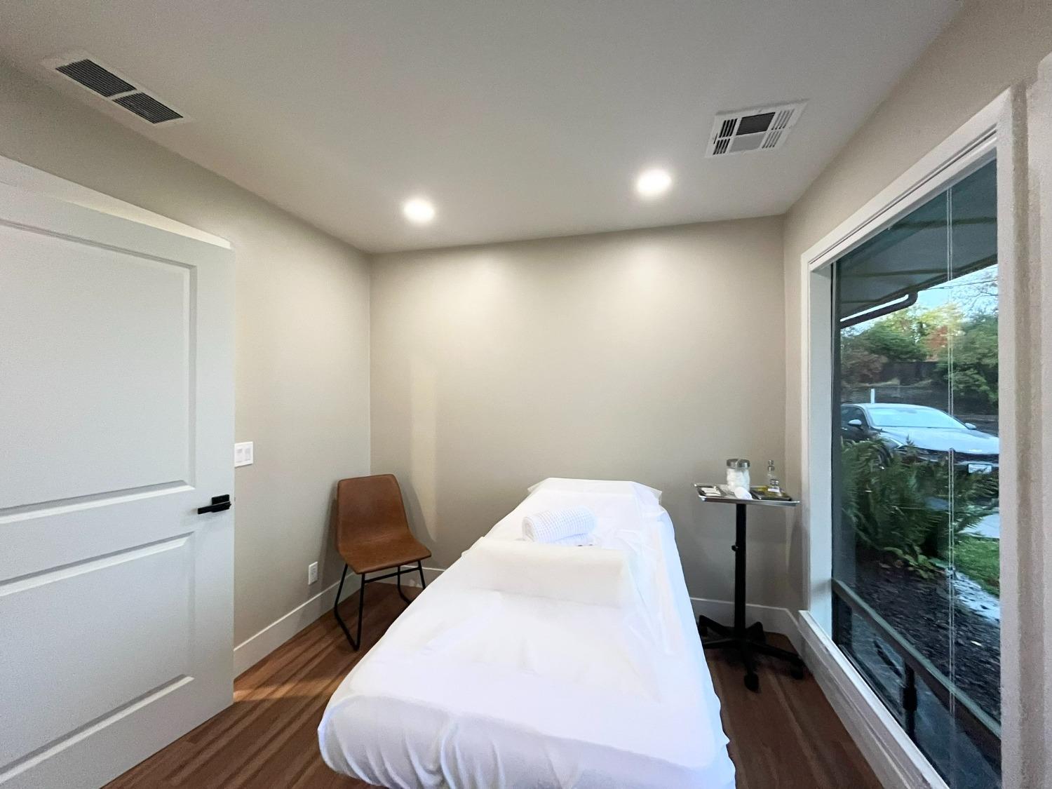 Detail Gallery Image 23 of 37 For 1832 Avondale Ave #1,  Sacramento,  CA 95825 - – Beds | – Baths