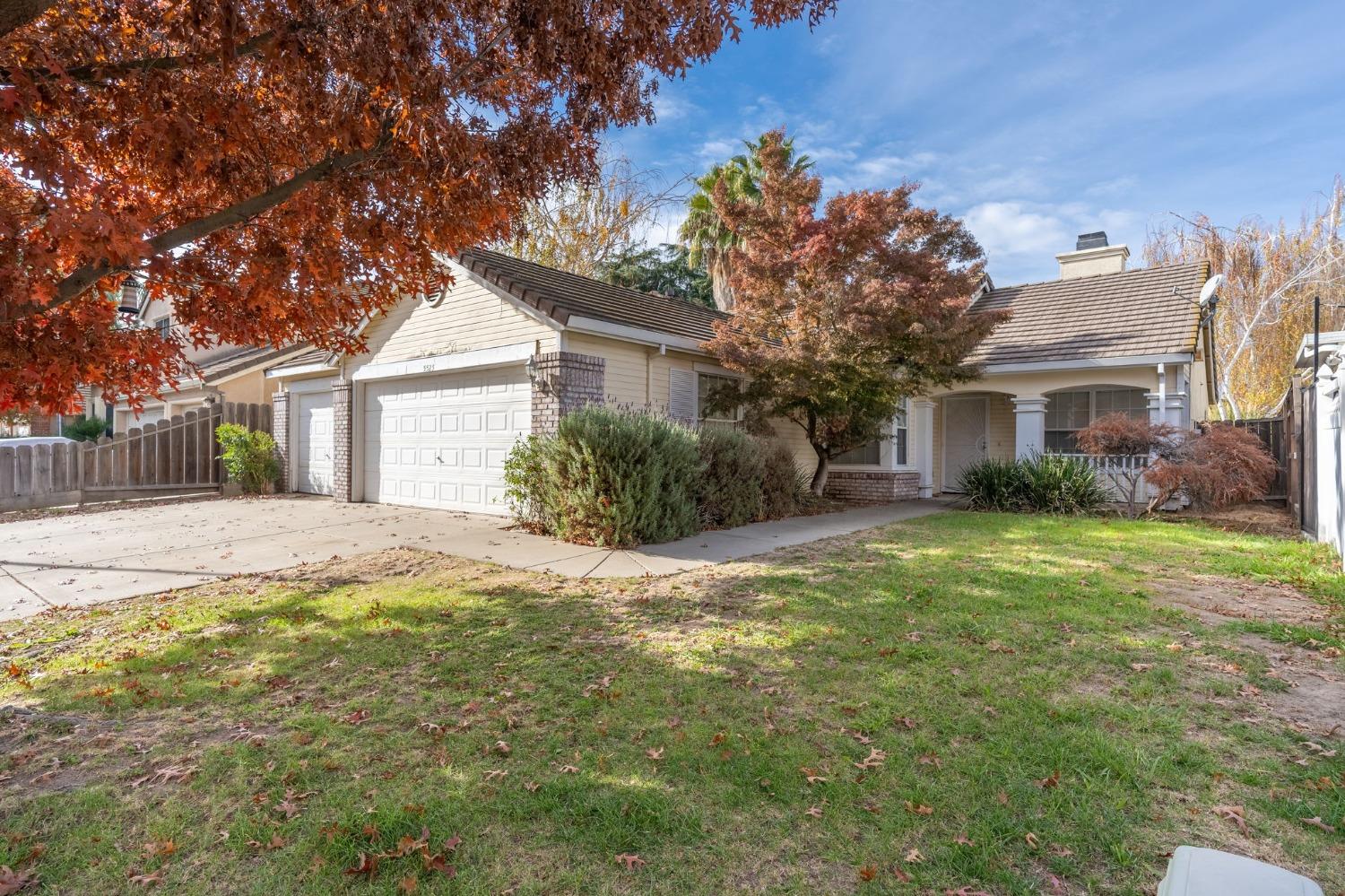 Detail Gallery Image 2 of 19 For 5525 Sunfield Way, Salida,  CA 95368 - 3 Beds | 2 Baths