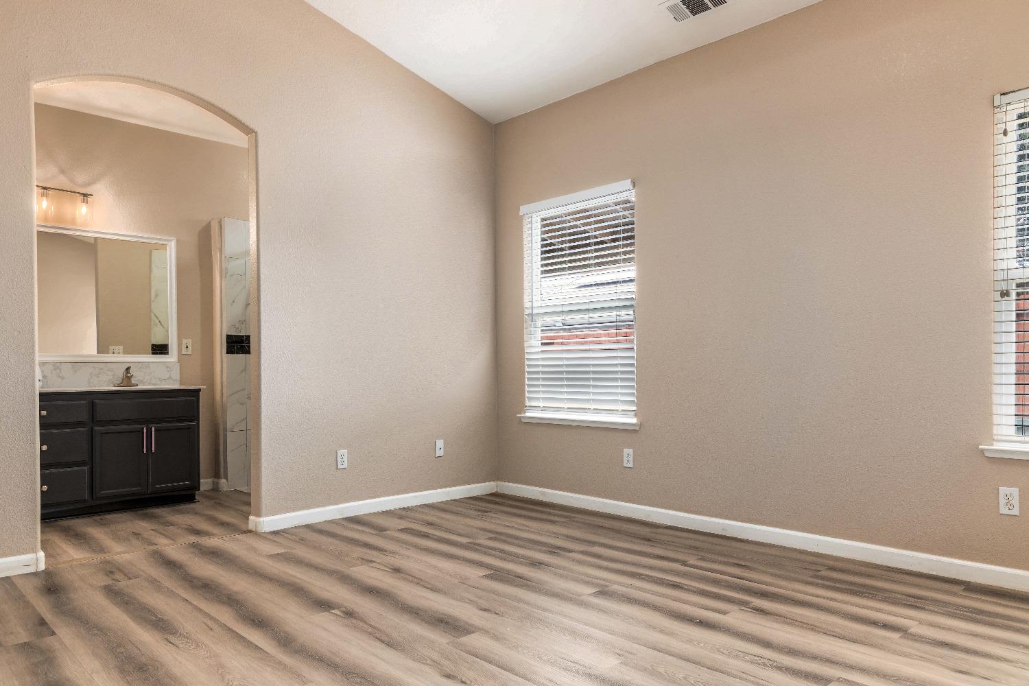 Detail Gallery Image 32 of 47 For 2427 Arabian Way, Turlock,  CA 95380 - 4 Beds | 2 Baths