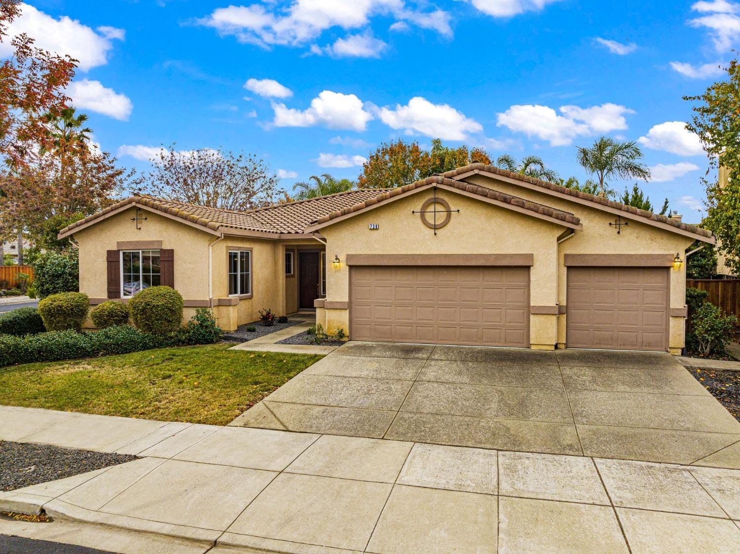 Detail Gallery Image 7 of 90 For 736 Campanello Way, Brentwood,  CA 94513 - 4 Beds | 3 Baths