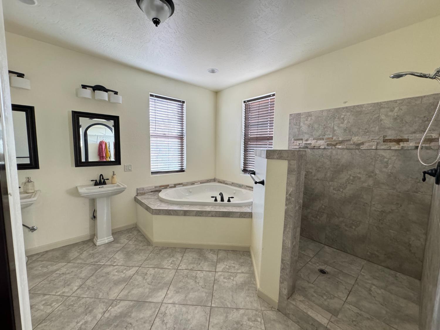 Detail Gallery Image 42 of 61 For 30793 N Dome Dr, Coarsegold,  CA 93614 - 3 Beds | 2/1 Baths