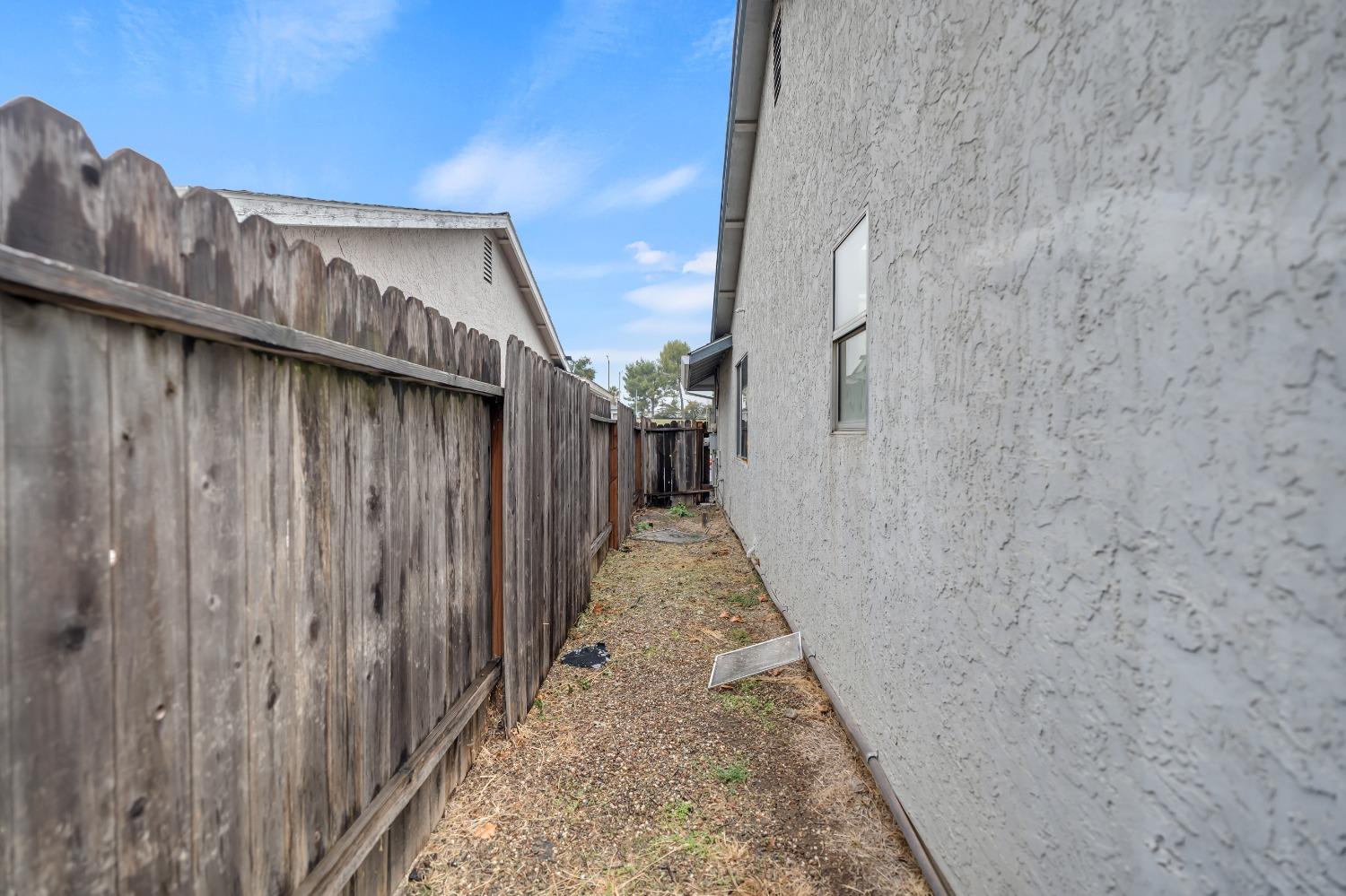 Detail Gallery Image 45 of 54 For 3916 Blackfield Dr, North Highlands,  CA 95660 - 3 Beds | 2 Baths