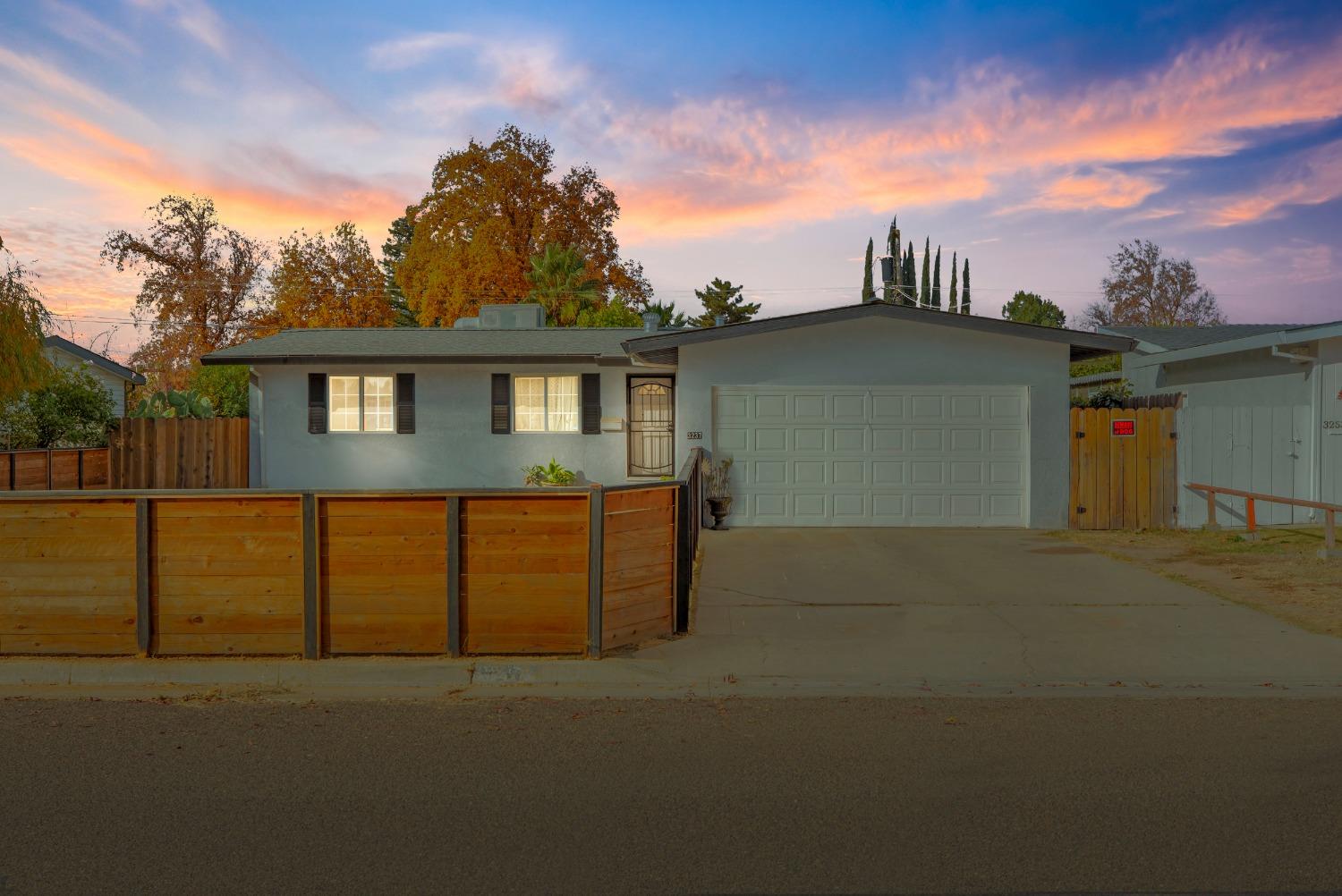 Detail Gallery Image 1 of 30 For 3237 Dakota St, Atwater,  CA 95301 - 3 Beds | 2 Baths