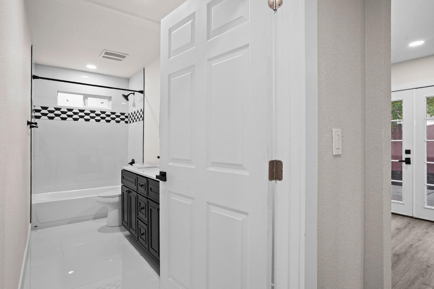 Detail Gallery Image 24 of 36 For 544 N St, Rio Linda,  CA 95673 - 3 Beds | 2 Baths