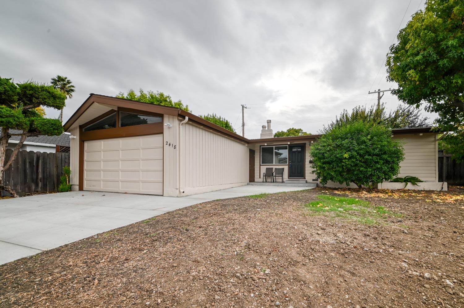 Detail Gallery Image 1 of 20 For 2418 Scanlan Pl, Santa Clara,  CA 95050 - 3 Beds | 2 Baths