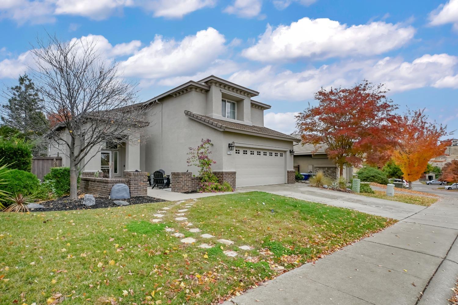 Detail Gallery Image 2 of 44 For 2242 Gallup Dr, Folsom,  CA 95630 - 4 Beds | 3 Baths