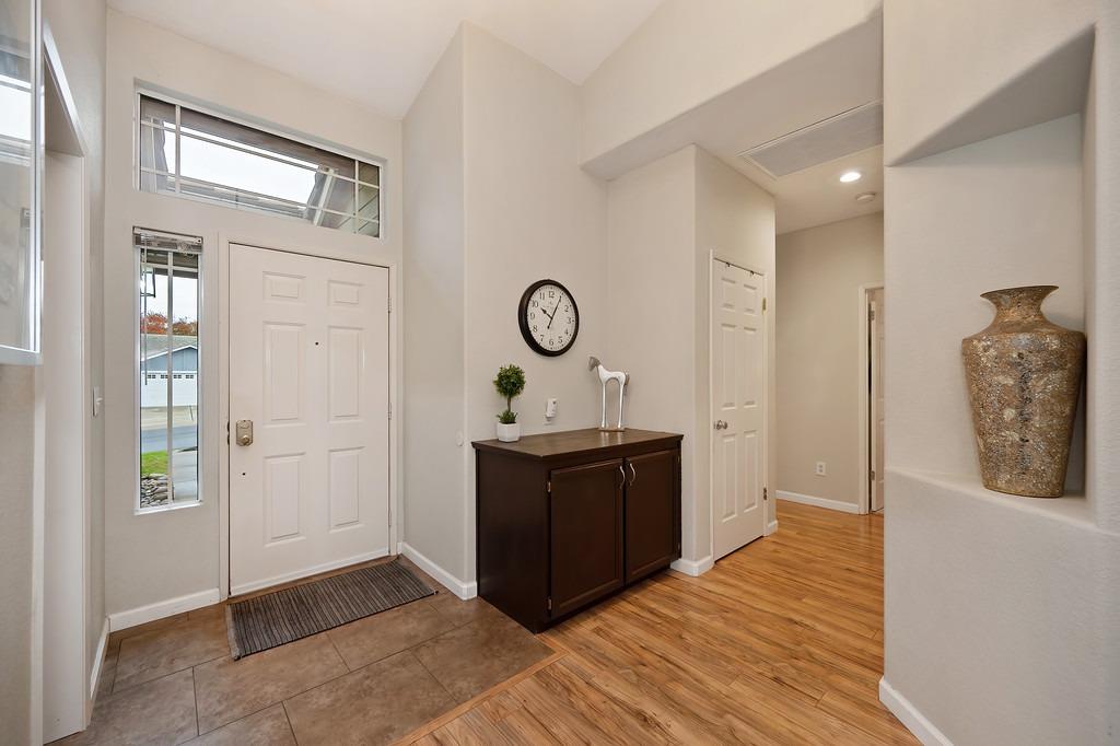 Detail Gallery Image 22 of 51 For 108 Farham Dr, Folsom,  CA 95630 - 3 Beds | 2 Baths