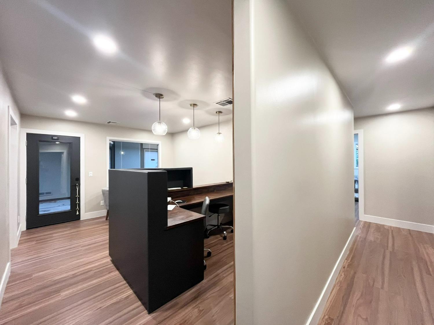 Detail Gallery Image 28 of 37 For 1832 Avondale Ave #1,  Sacramento,  CA 95825 - – Beds | – Baths