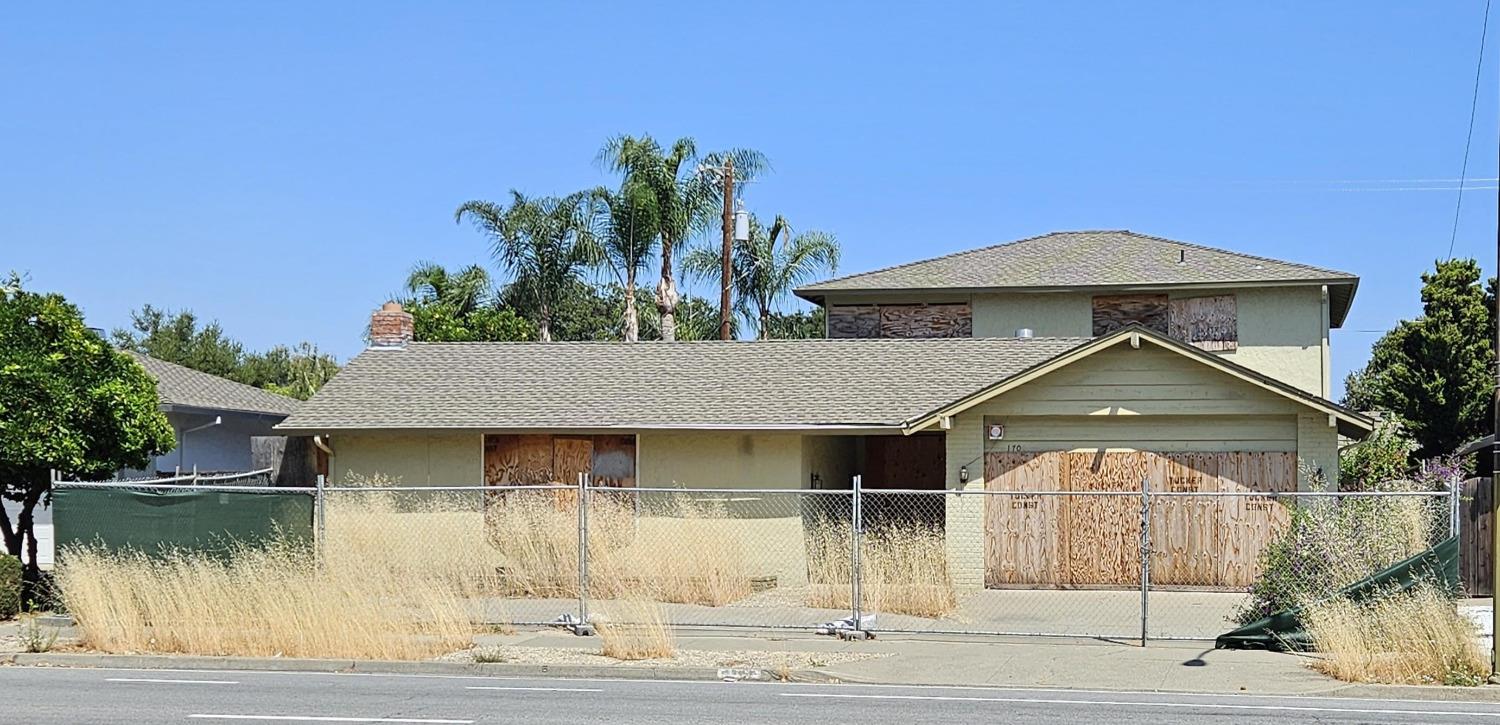 Detail Gallery Image 1 of 18 For 1705 Curtner Ave, San Jose,  CA 95125 - 4 Beds | 3/1 Baths