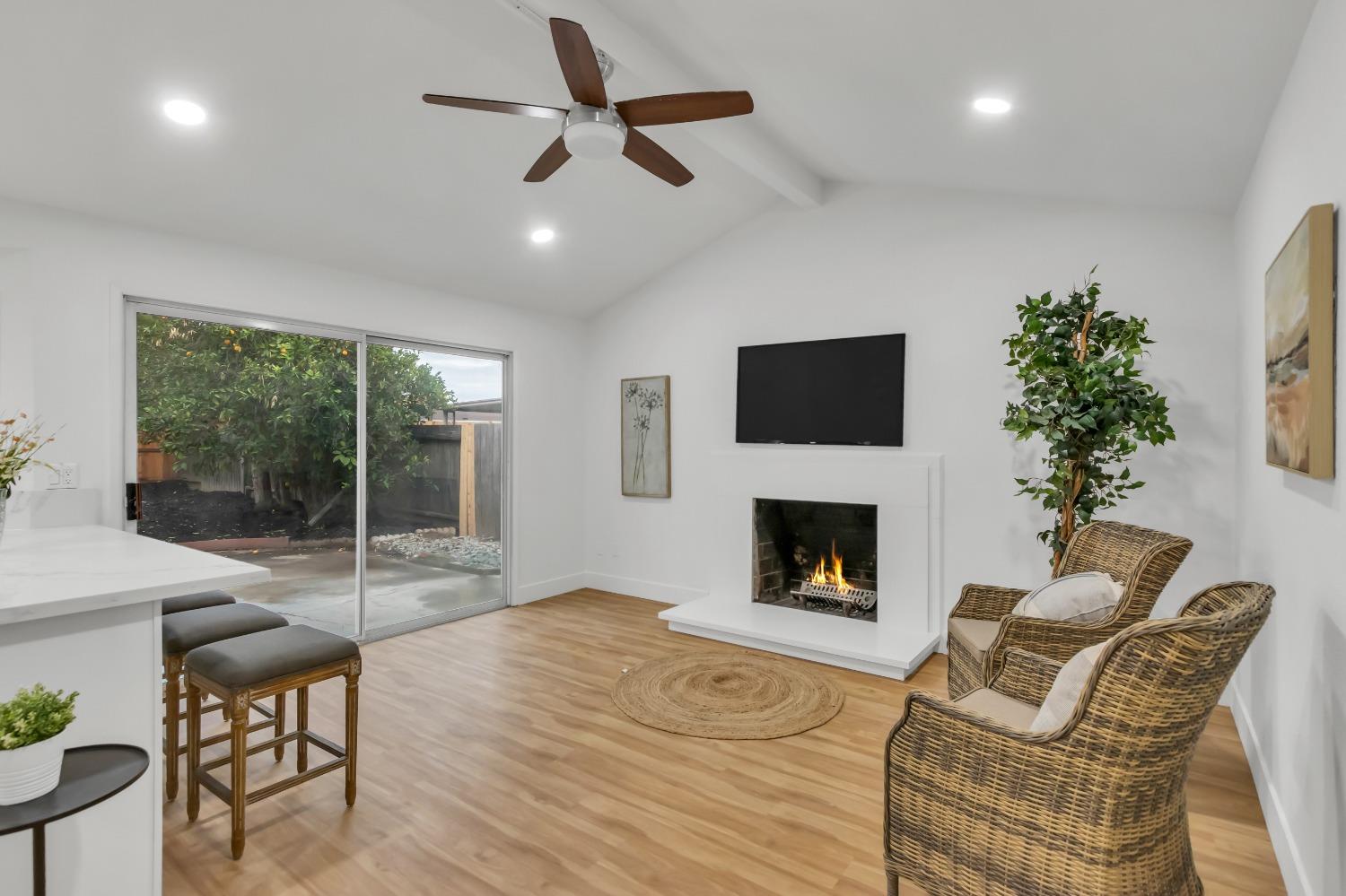 Detail Gallery Image 28 of 67 For 7569 Macfinley Way, Sacramento,  CA 95828 - 4 Beds | 2 Baths