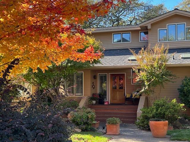 Detail Gallery Image 1 of 81 For 4711 Tree Shadow Pl, Fair Oaks,  CA 95628 - 3 Beds | 2/1 Baths