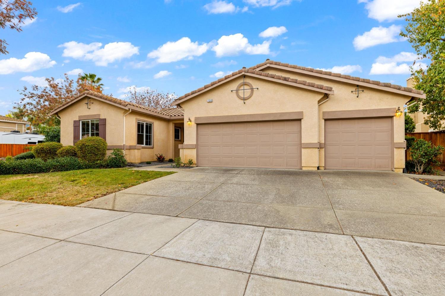 Detail Gallery Image 11 of 90 For 736 Campanello Way, Brentwood,  CA 94513 - 4 Beds | 3 Baths