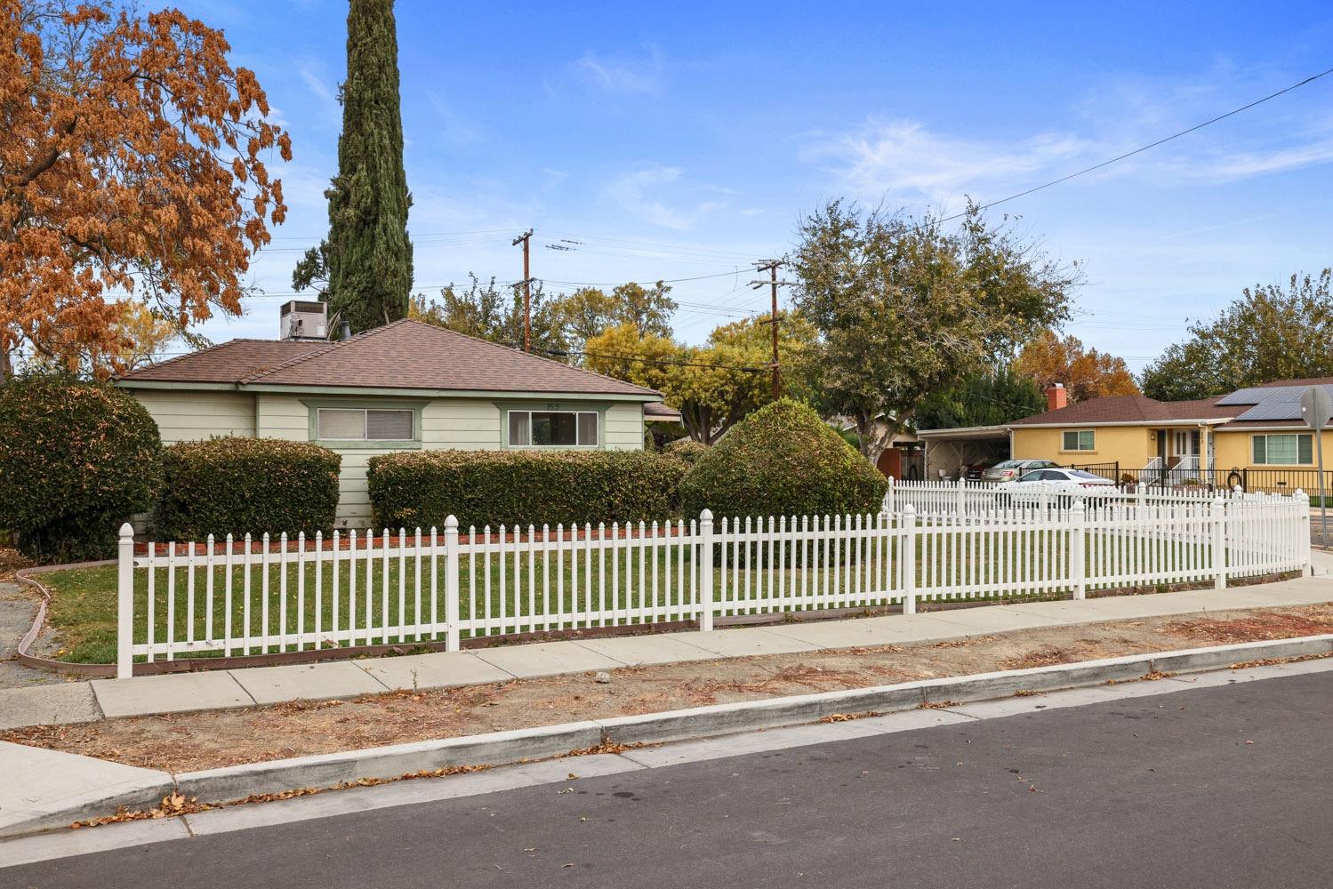 Detail Gallery Image 6 of 46 For 165 Hollywood, Tracy,  CA 95376 - 2 Beds | 2 Baths