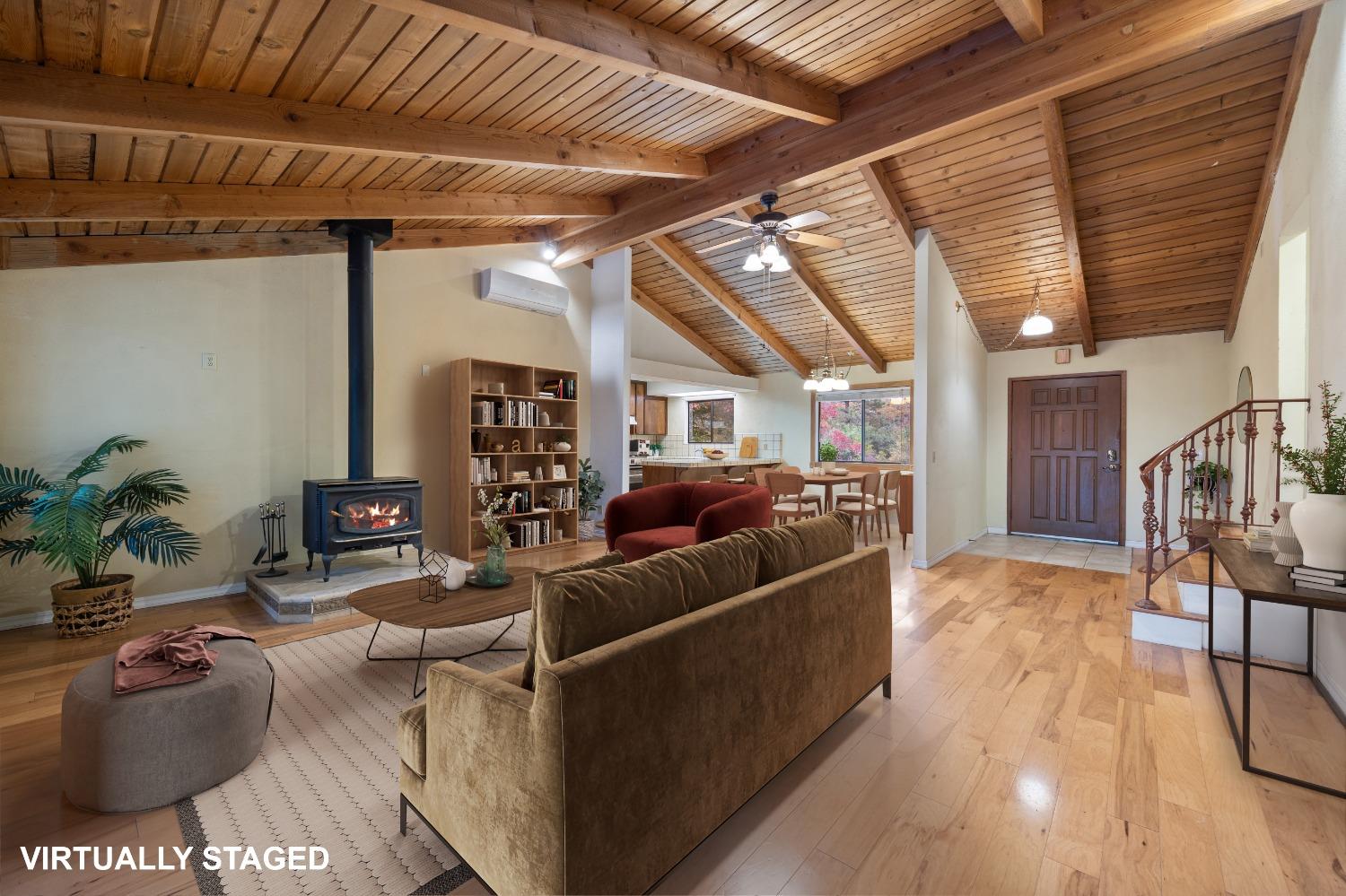 Detail Gallery Image 15 of 63 For 1028 Woodridge Rd, Placerville,  CA 95667 - 3 Beds | 2/1 Baths