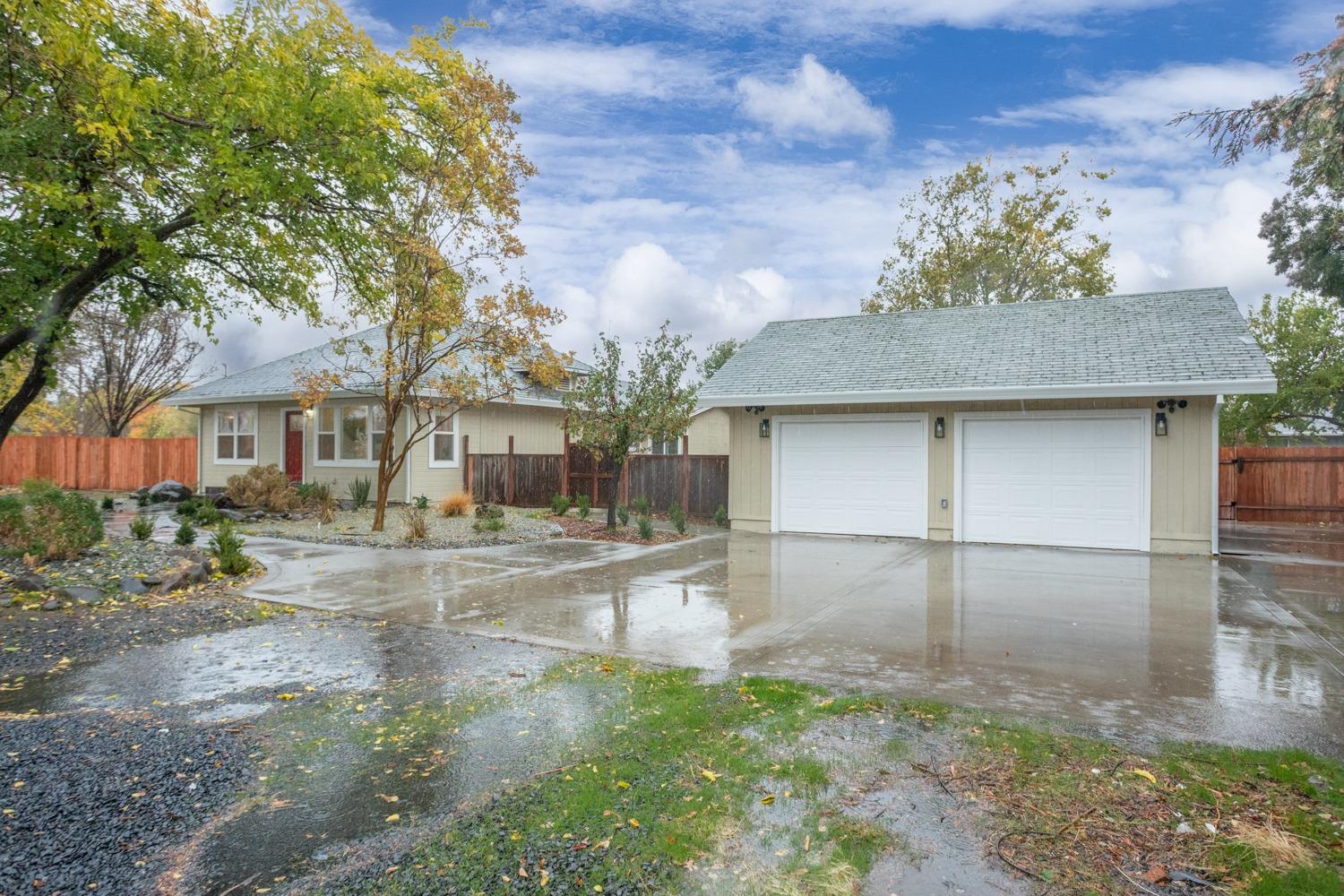 Detail Gallery Image 6 of 77 For 19 Kinswood Ln, Chico,  CA 95973 - 4 Beds | 2 Baths