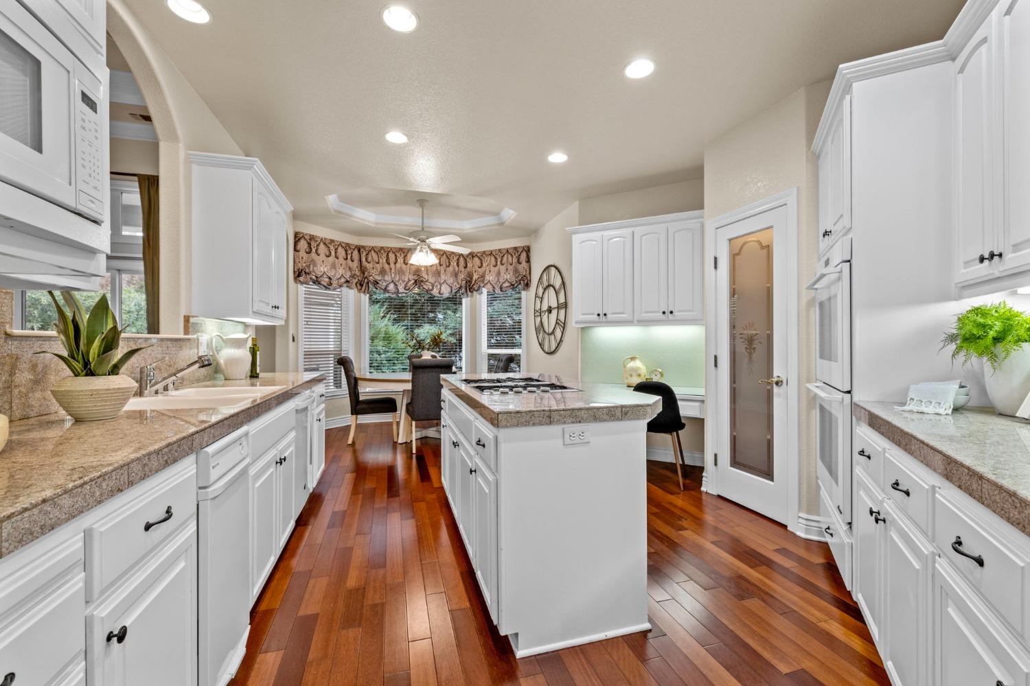 Detail Gallery Image 28 of 51 For 6531 via De Robles Dr, Rancho Murieta,  CA 95683 - 4 Beds | 2/1 Baths