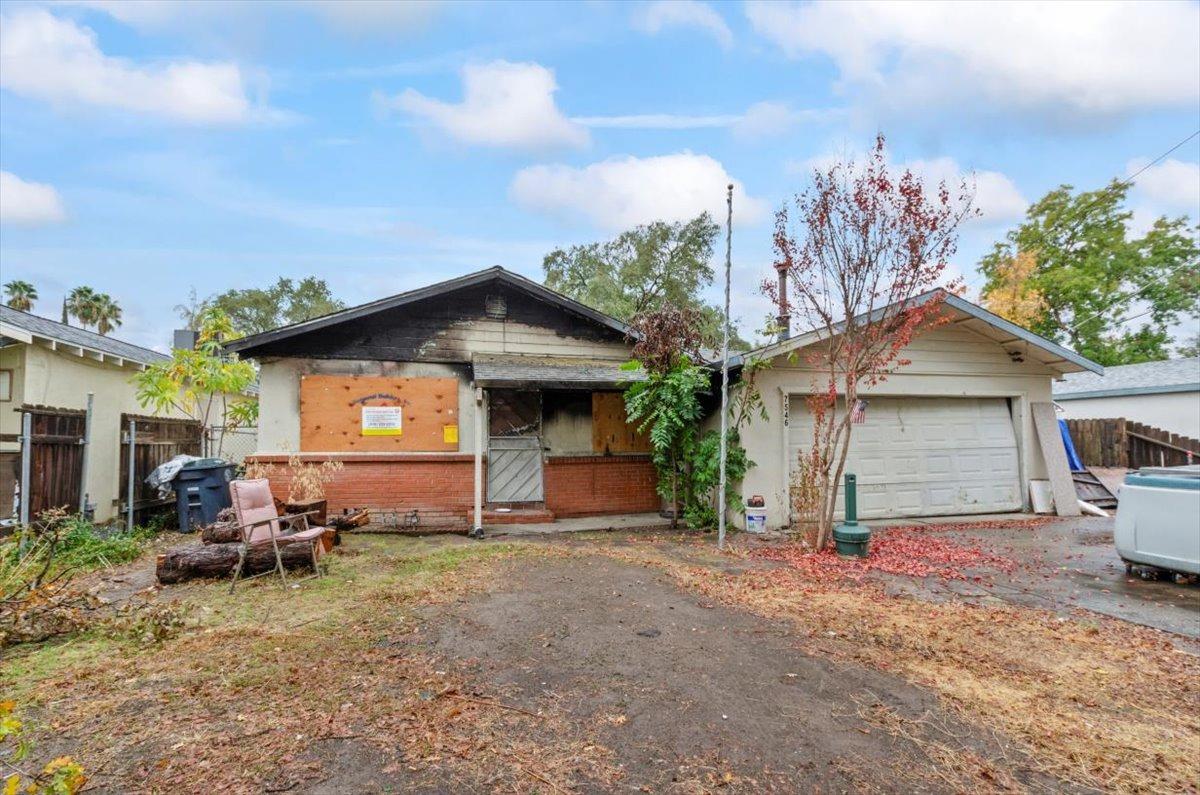 Detail Gallery Image 2 of 24 For 7546 Oak Grove Ave, Citrus Heights,  CA 95610 - 3 Beds | 1 Baths