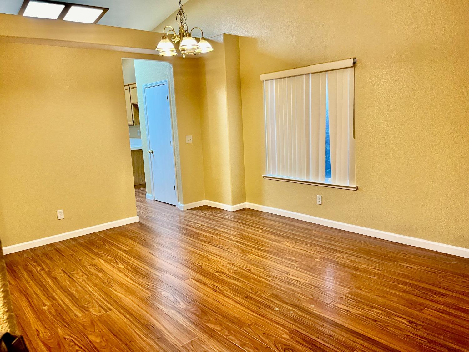 Detail Gallery Image 15 of 41 For 1334 Jodi Dr, Yuba City,  CA 95993 - 4 Beds | 2 Baths