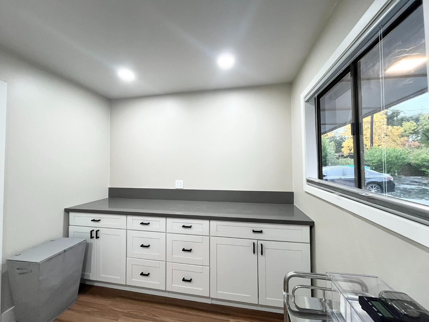 Detail Gallery Image 16 of 37 For 1832 Avondale Ave #1,  Sacramento,  CA 95825 - – Beds | – Baths