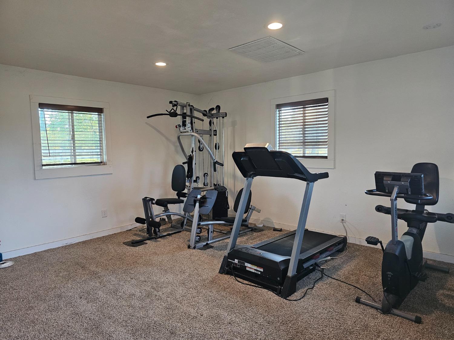 Detail Gallery Image 51 of 99 For 3232 Amoruso Way, Roseville,  CA 95747 - 3 Beds | 2/1 Baths