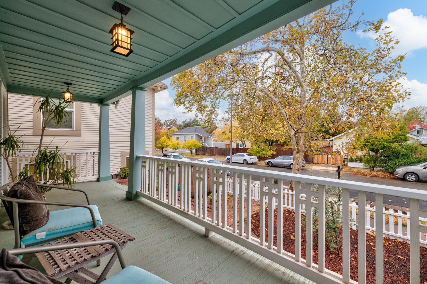 Detail Gallery Image 5 of 42 For 3113 39th St, Sacramento,  CA 95817 - 2 Beds | 1 Baths