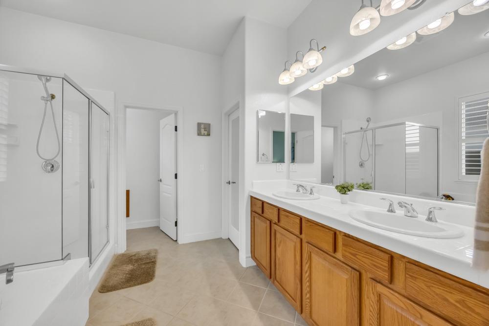 Detail Gallery Image 19 of 44 For 566 Hildebrand Cir, Folsom,  CA 95630 - 3 Beds | 2 Baths