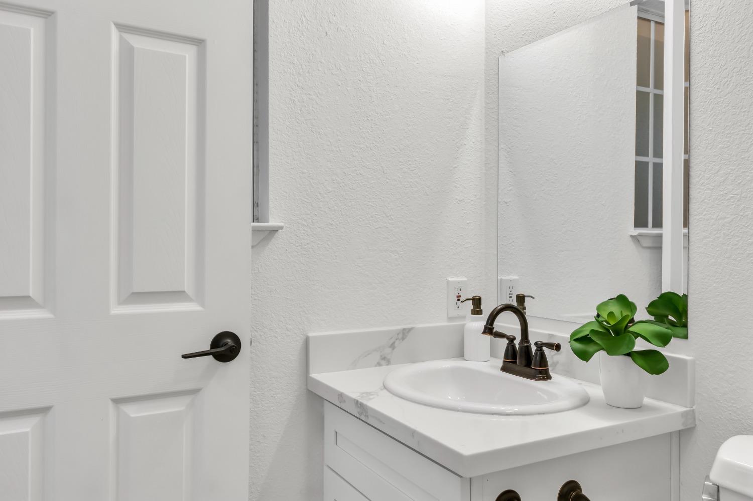 Detail Gallery Image 39 of 67 For 7569 Macfinley Way, Sacramento,  CA 95828 - 4 Beds | 2 Baths