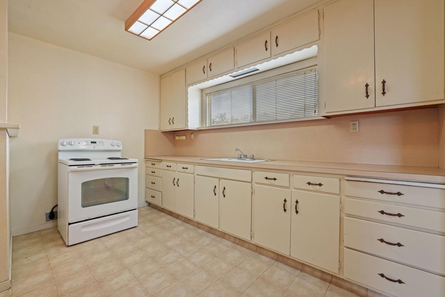 Detail Gallery Image 24 of 46 For 165 Hollywood, Tracy,  CA 95376 - 2 Beds | 2 Baths