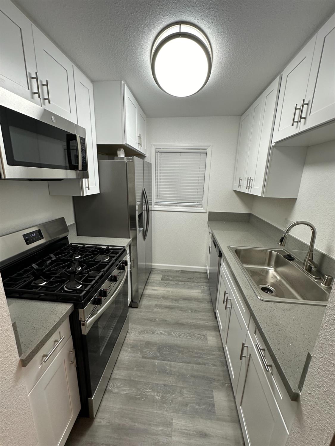 Detail Gallery Image 1 of 9 For 4540 Greenholme Dr #4,  Sacramento,  CA 95842 - 2 Beds | 1 Baths