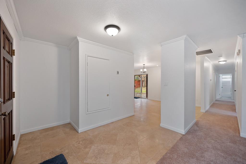 Detail Gallery Image 11 of 56 For 9020 Williamson Ct, Sacramento,  CA 95826 - 4 Beds | 2 Baths