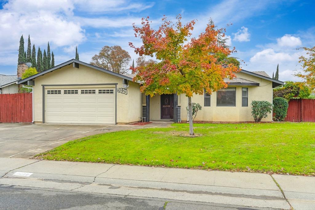 Detail Gallery Image 1 of 56 For 9020 Williamson Ct, Sacramento,  CA 95826 - 4 Beds | 2 Baths