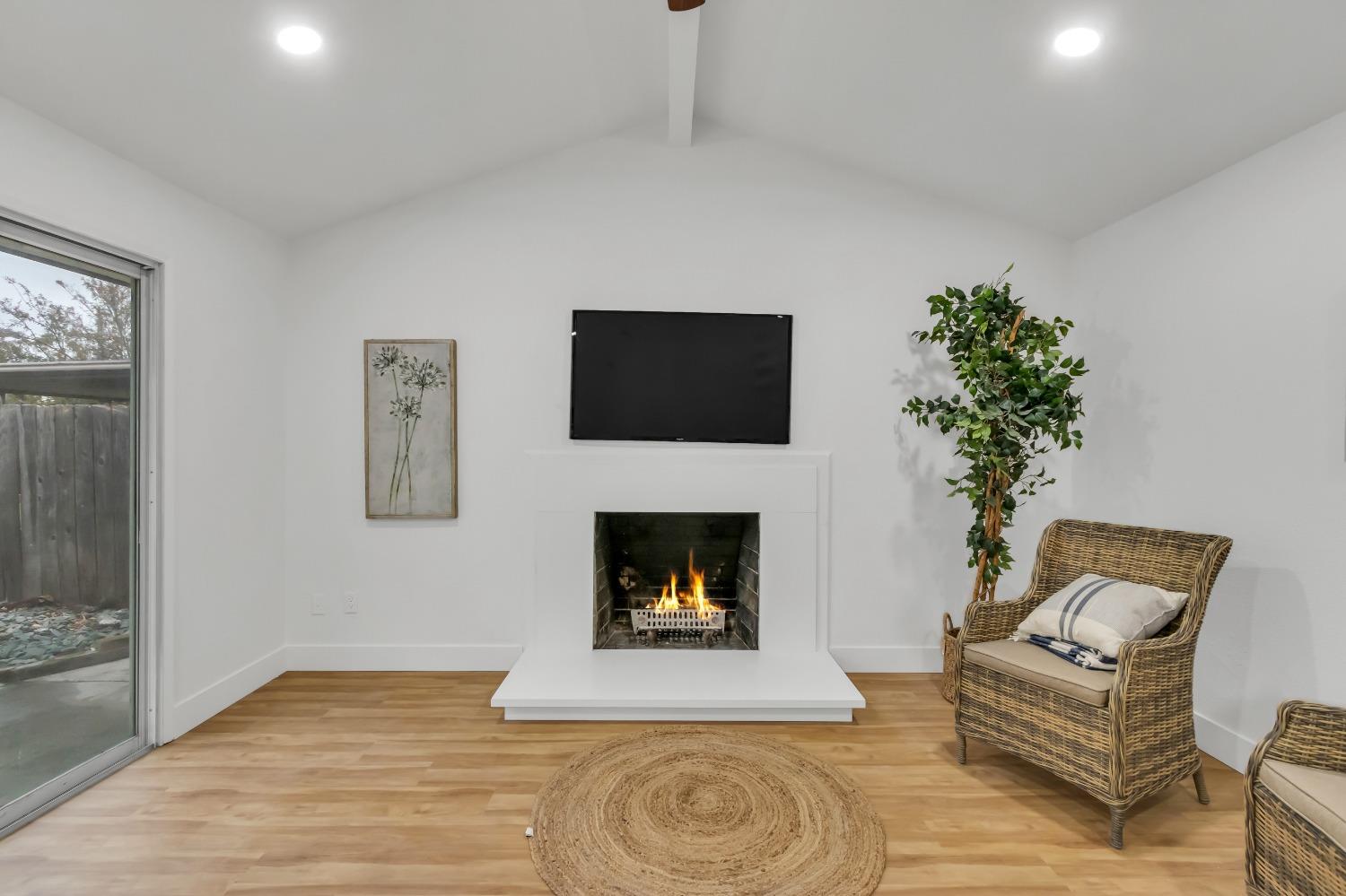 Detail Gallery Image 29 of 67 For 7569 Macfinley Way, Sacramento,  CA 95828 - 4 Beds | 2 Baths