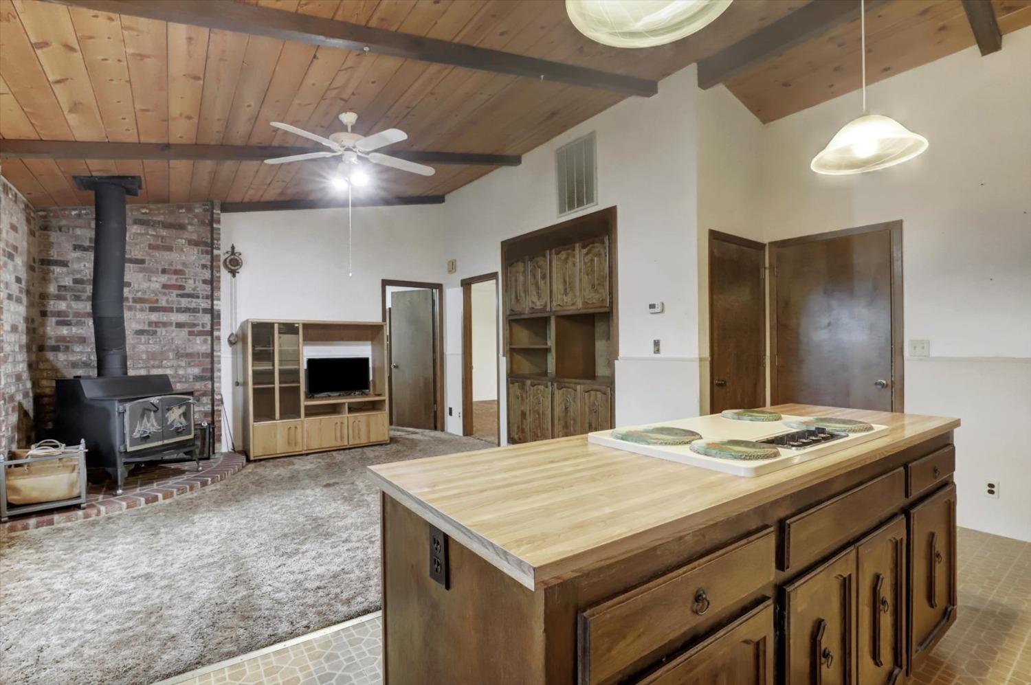 Detail Gallery Image 10 of 32 For 13032 Thistle Loop, Penn Valley,  CA 95946 - 2 Beds | 2 Baths