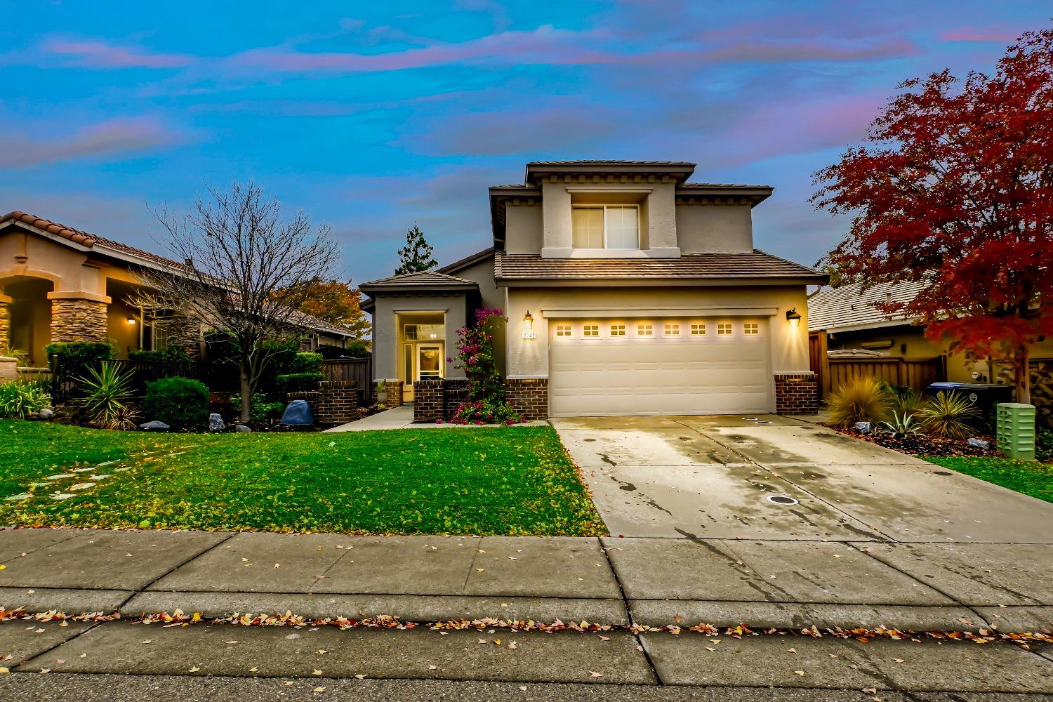 Detail Gallery Image 1 of 44 For 2242 Gallup Dr, Folsom,  CA 95630 - 4 Beds | 3 Baths