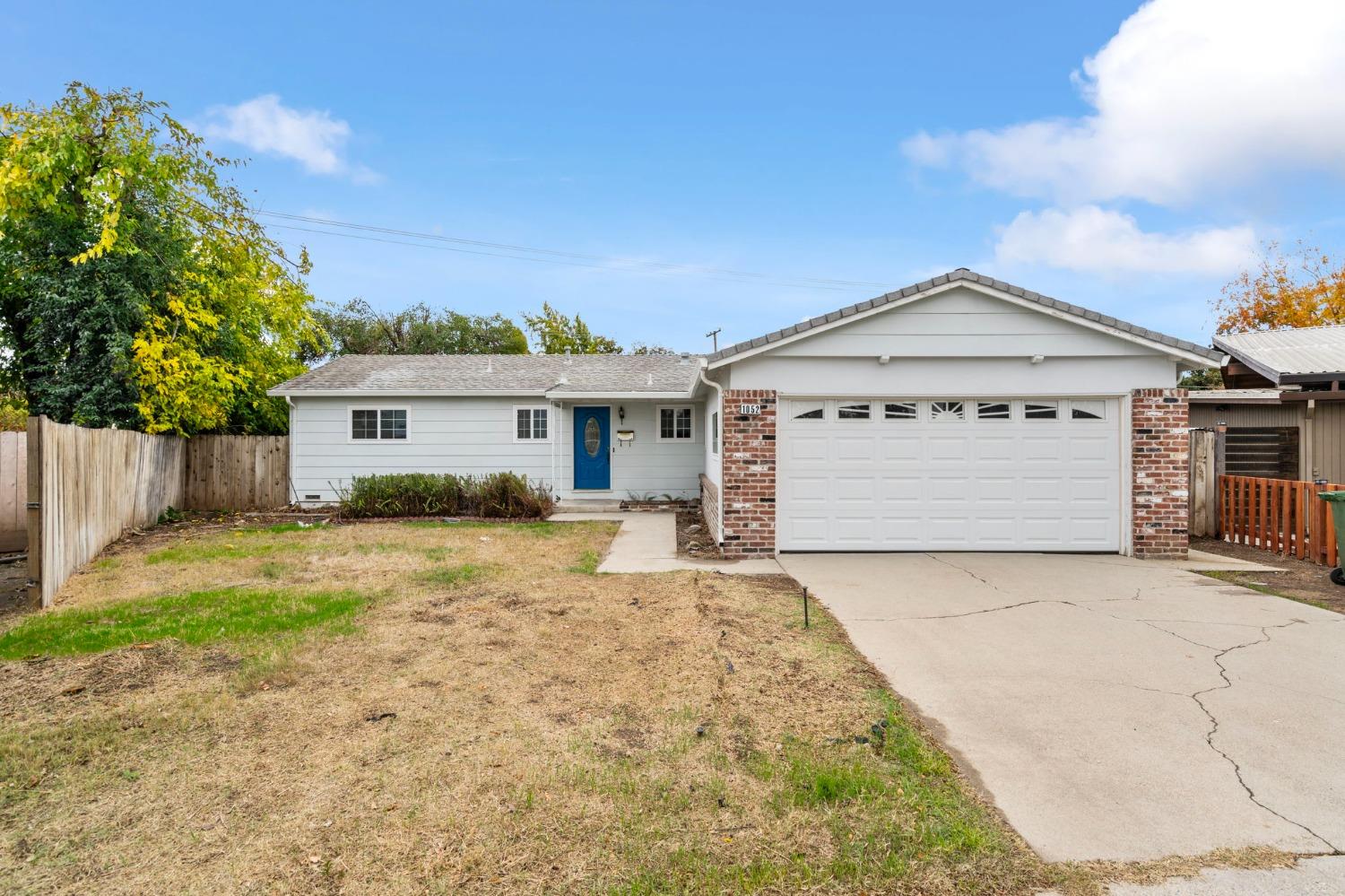 Detail Gallery Image 3 of 35 For 1052 Mason St, Lodi,  CA 95242 - 3 Beds | 1/1 Baths